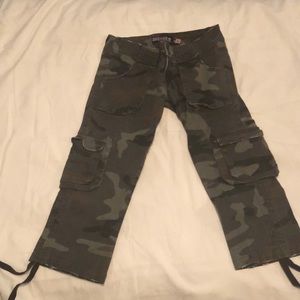 Junior Capri Camouflage Brand Bubble Gum Size 3/4 with ties at the bottom